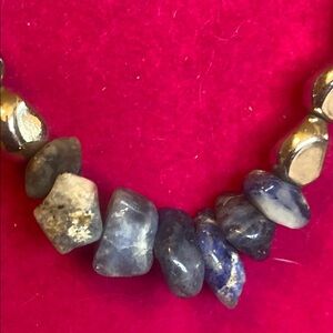 Beautiful cul silver tone beaded necklace with Amethyst